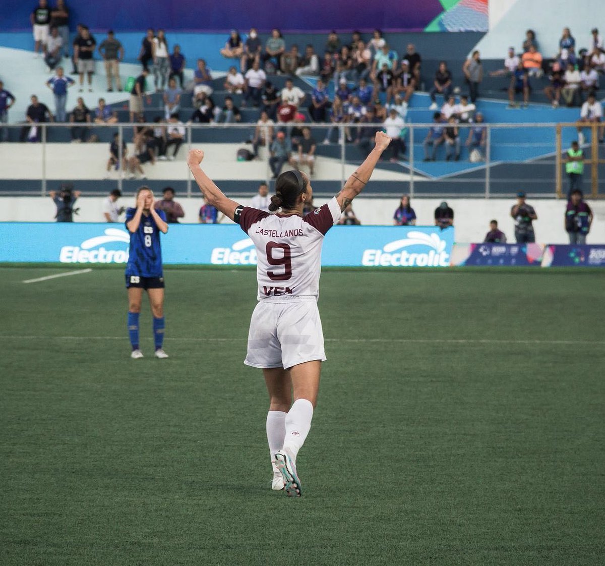 Hay que agradecer todos los días que Deyna Castellanos sea venezolana.