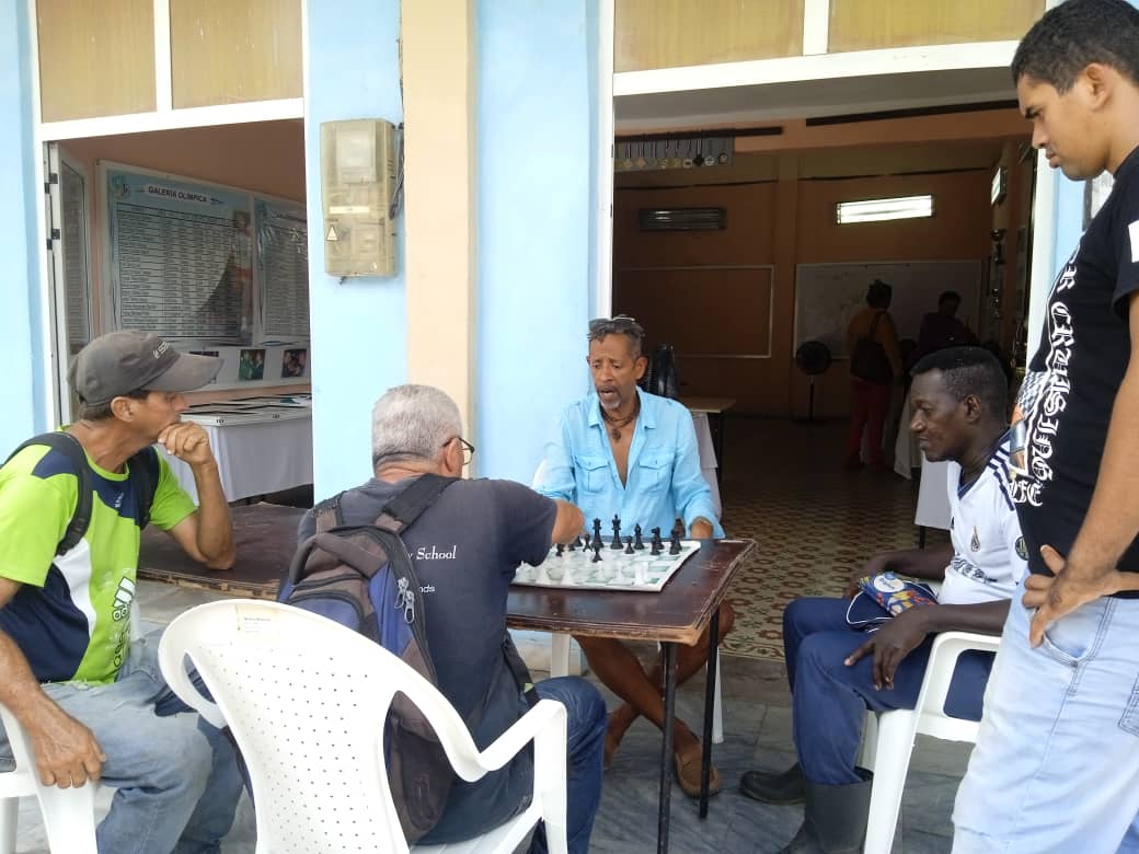 Miriam33049385's tweet photo. Se realizan actividades de verano en la sala del deporte en #IslaDeLaJuventud. 
#SentirPinero 
#Cuba
@RadioCaribeIsla
@BLabaceno 
@elbaporcuba 
@inalviscmazar 
@maripinera1 
@NurisPeaRodrgu3
@NuriaGonzlezDi2
📷Odalis Mompie https://t.co/ycolVnoDXy