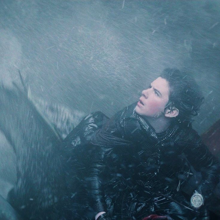 dying with his dragon as a targaryen

near the sea like a velaryon

 as brave as a strong