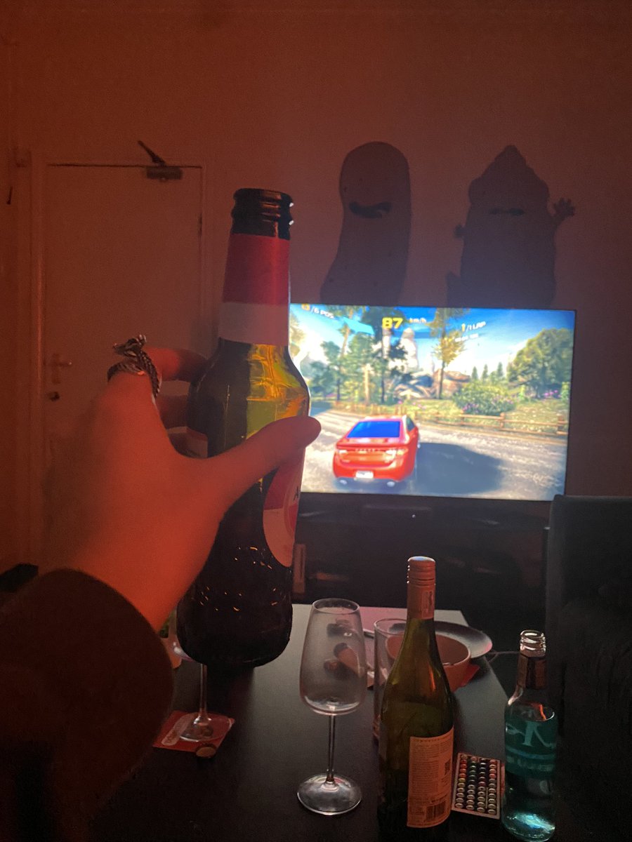 jenniorlopp's tweet photo. drinking and driving https://t.co/KB6lT91AnY