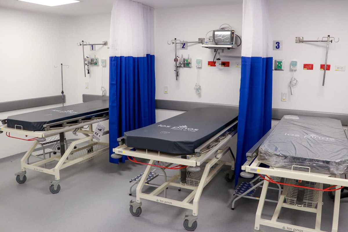 Areametropol's tweet photo. ¡Buenas noticias 📰! Hoy entregamos cinco nuevos quirófanos, una sala de esterilización y otra de cuidados intensivos a la comunidad del @HospitalMFS 🏥. https://t.co/Y1dJCDUOrh