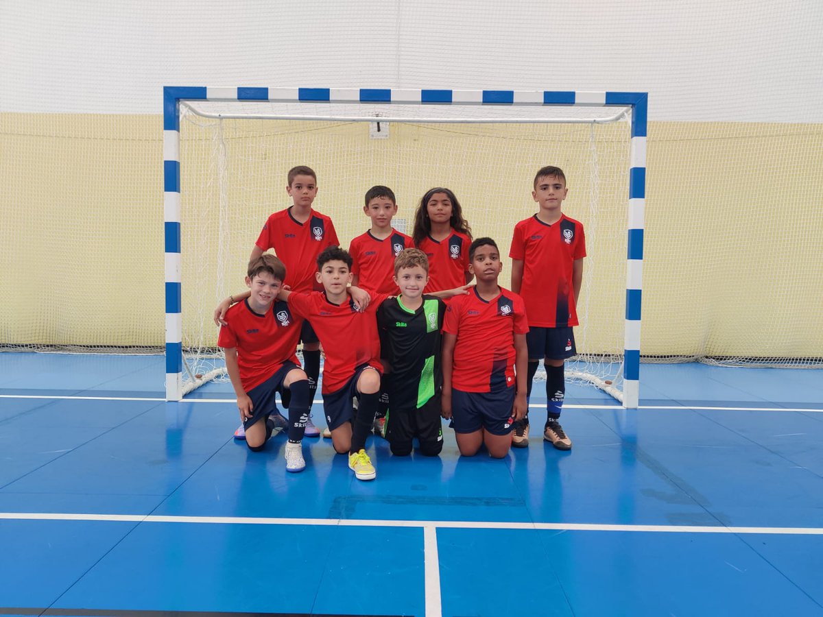 marcoB2M's tweet photo. La journée s'est terminée avec une conférence animée par le capitaine de la sélection nationale portugaise, Joao Matos et deux coachs spécialistes de la préparation mentale, sur le thème de la formation au haut niveau. 💪⚽️ https://t.co/ua3nFGZl5N
