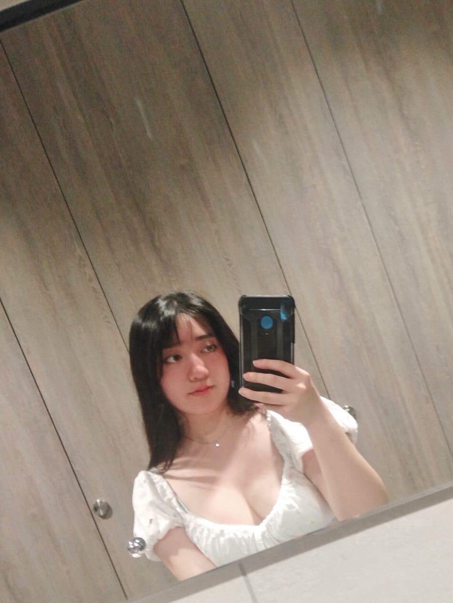 clarywhen's tweet image. Art vs Artist!