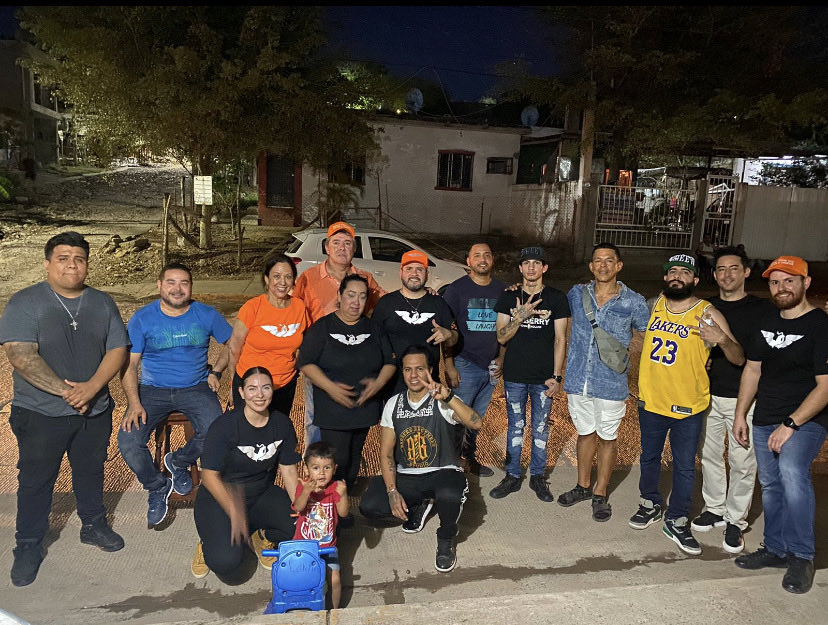 Muchísimas gracias más de 35 niños y 4 adultos recibieron gratuitamente corte de cabello, súper labor de nuestros amigos: Jesus Manuel Thome, Pedro Karass Beltrán, Johnatan Burgos Soto, Alberto Sánchez Araujo, 
Carlos Burgos Soto ⁦<a href="/SergioTorresSIN/">Sergio Torres Movimiento Ciudadano</a>⁩ ⁦<a href="/MovCiudadanoSin/">Movimiento Ciudadano Sinaloa</a>⁩