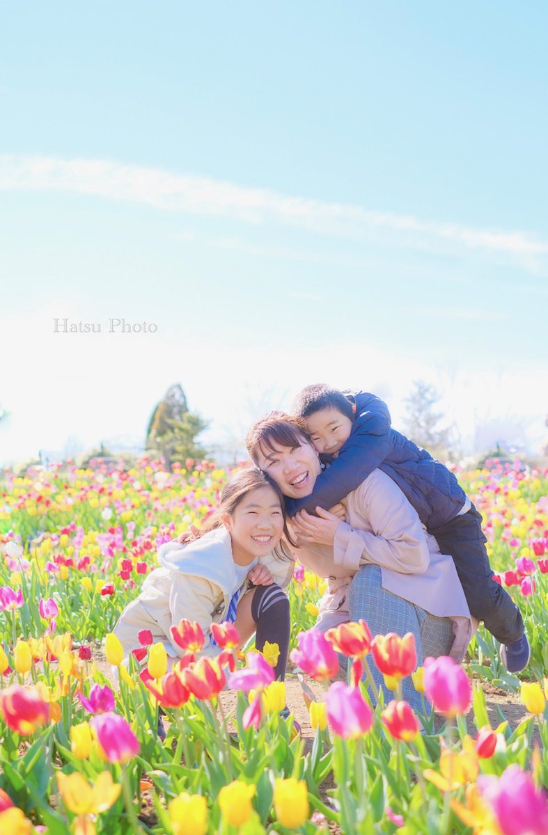 thinving2's tweet photo. 子どもの写真っていっぱいあるけれど、
ママの写真って少なくない？
.
子どももママも家族の大切な時間を
しっかり写真という形で、
日常の自然な姿を引き出してくれる
親子写真家「まのうのたね」さんを
ご紹介しています。
.
詳しくはこちらの記事をご覧ください。
📷https://t.co/MQeRhDUzs1 https://t.co/KZsyiJjwOT