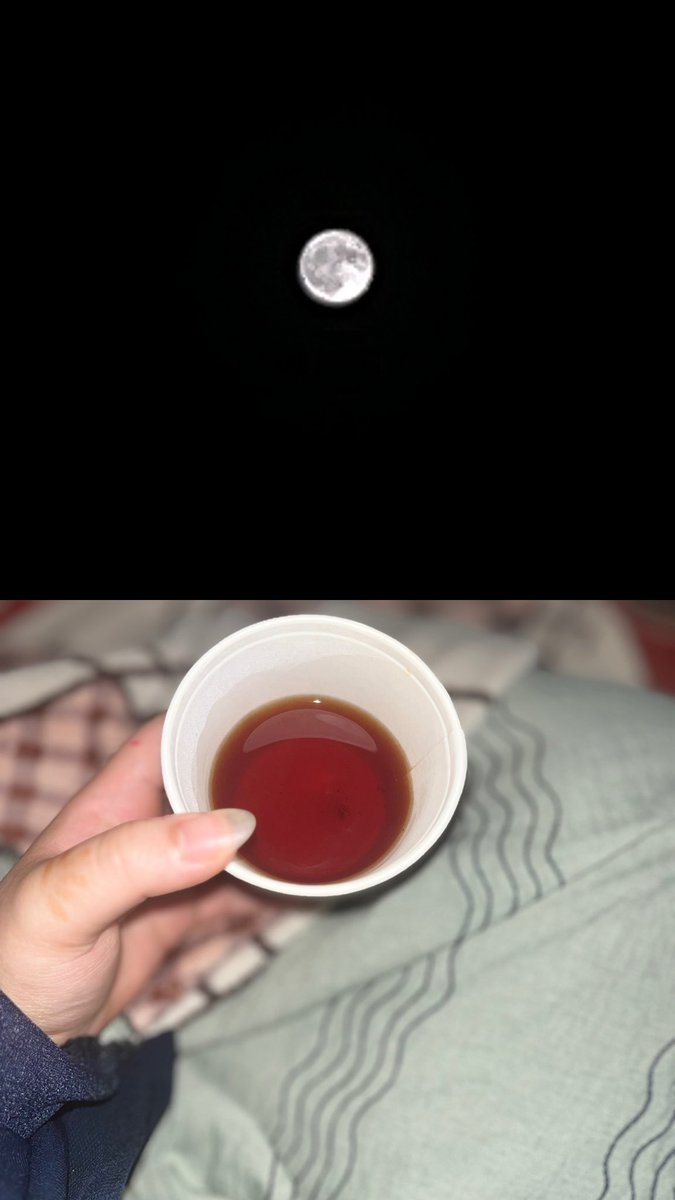 nwyn23's tweet photo. أن نتأمّل القمر معًا ونشرب الشاي معًا✨. https://t.co/uOZTfKZ27P