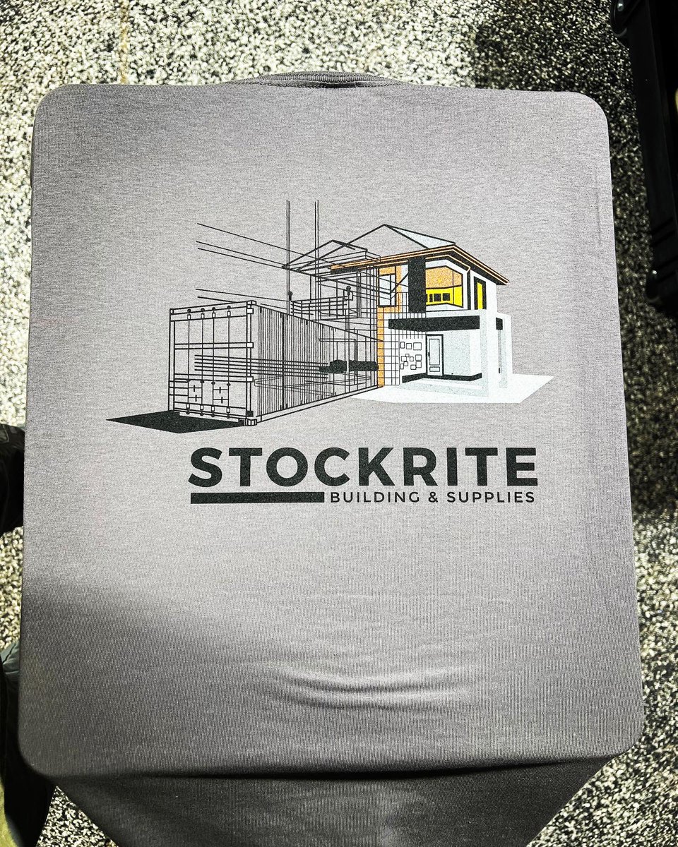 HoldwayCustoms's tweet photo. What’s on the press today…. Pretty killer 5 color job, thanks @ando34 @holdwaycustoms #holdwaycustoms #screenprinting #screenprint https://t.co/yxSDCcRB0n