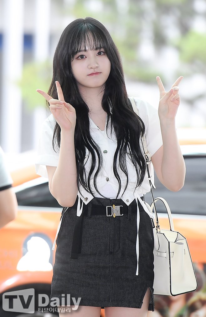 PHOTOS] 230707 IVE LIZ at Incheon Intl Airport leaving for Bangkok