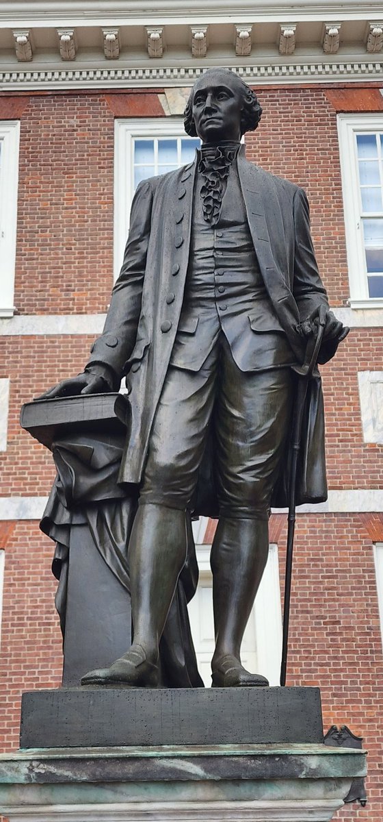 SamuelWang636's tweet image. George Washington statue outside @INDEPENDENCENHP and Washington at the @AMREVMUSEUM #HowRevolutionary #GWMoutVernon