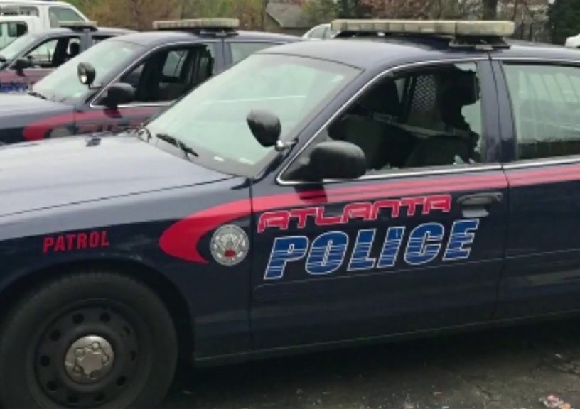 kamaufranklin's tweet photo. A message for corporate media: The first pic is an act of violence. The other is a broken window. https://t.co/Op3SeiQZt7