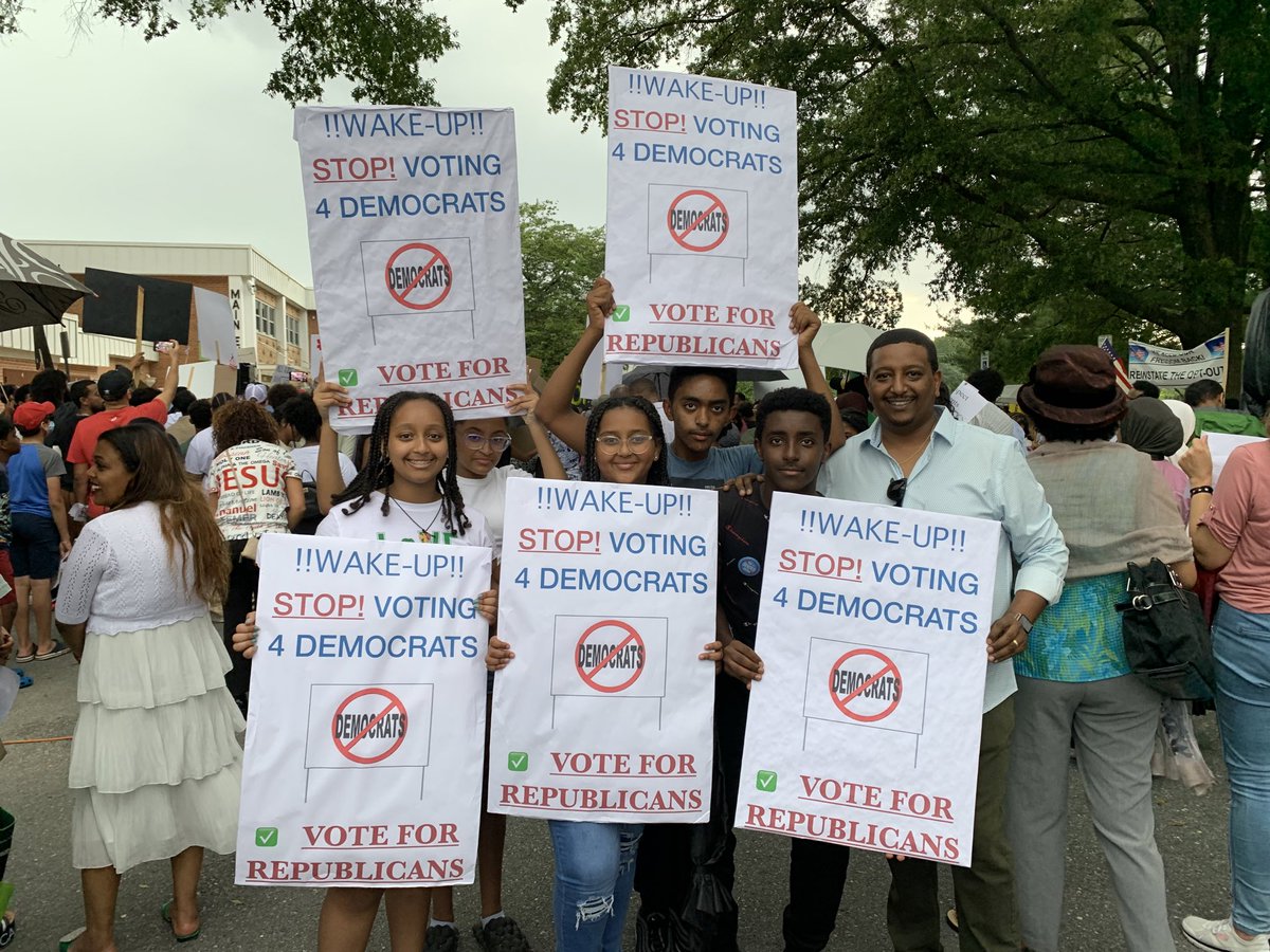 HalversonLaurie's tweet photo. Yes-this happened in Blue Montgomery County last week. This is the new Montgomery County with diversity of thought as well as cultural diversity. #MoCoPolitics #MCGOP #VoteRepublican #BanktheVote https://t.co/dyvBBtbbWl