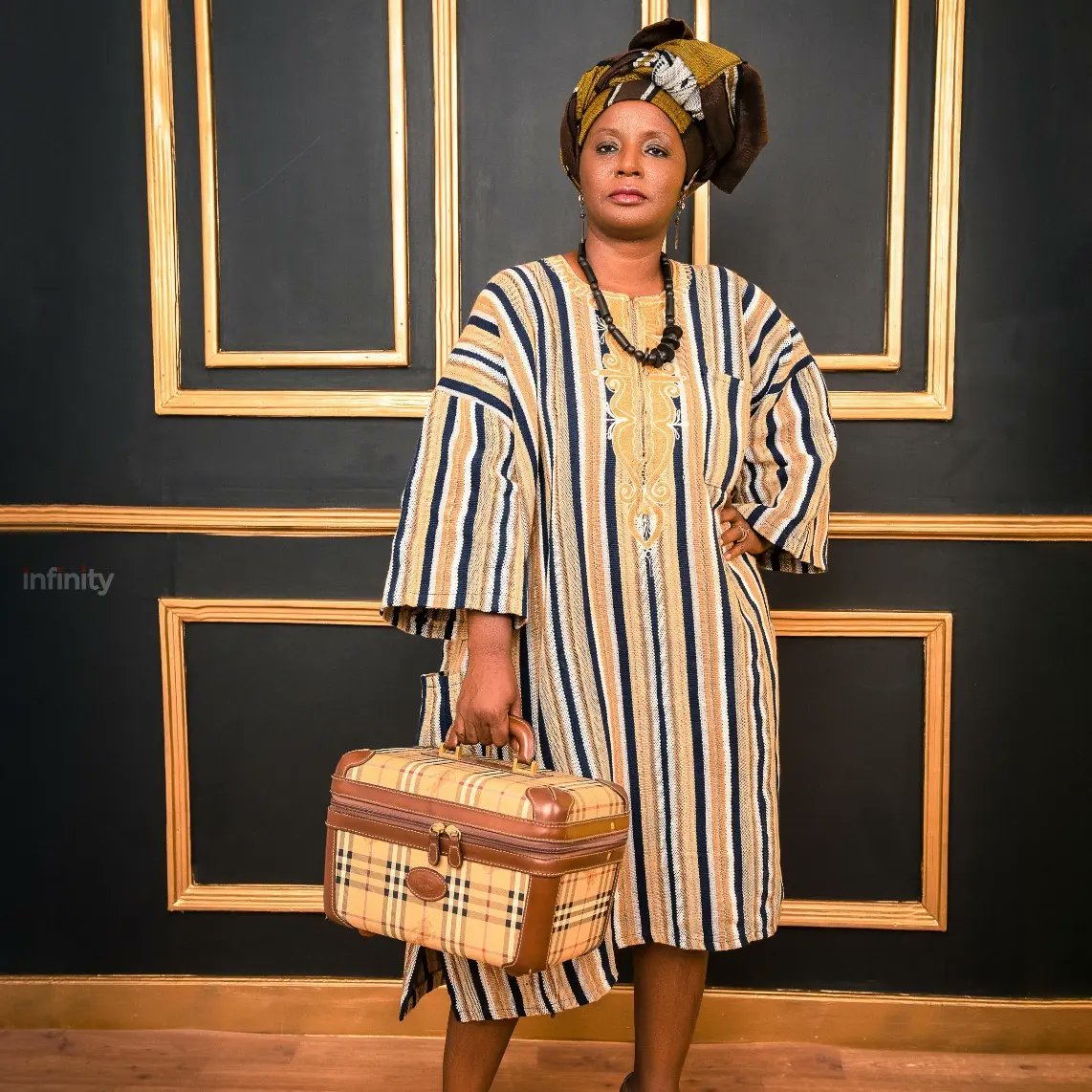 gfofanah's tweet photo. Cheers to 54th on earth.
#Africa #countrycloth #Burberry https://t.co/DShGZ3gejl