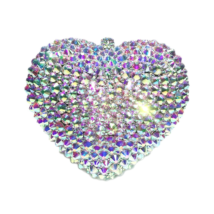 bezanty_co's tweet image. Crystal Heart Evening Bag with Diamond Covering for Women and Girls
#Rhinestone #Hardshell #Handbags

bezanty.co/product/crysta…