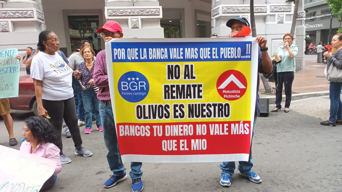 andresc61588107's tweet photo. @alcaldiagye @aquilesalvarez @ecuavisa @eluniversocom @gianniBoeretto @mpichincha @superbancosEC @teleamazonasec #BancoGeneralRumiñahui 
CASO TERRABIENES 
Nos robaron el sueño de vivir en un Urbanización No al remate de Olivos si a la vía de solución del CONCORDATO Banco BGR y MP https://t.co/FuQz8V4BHp