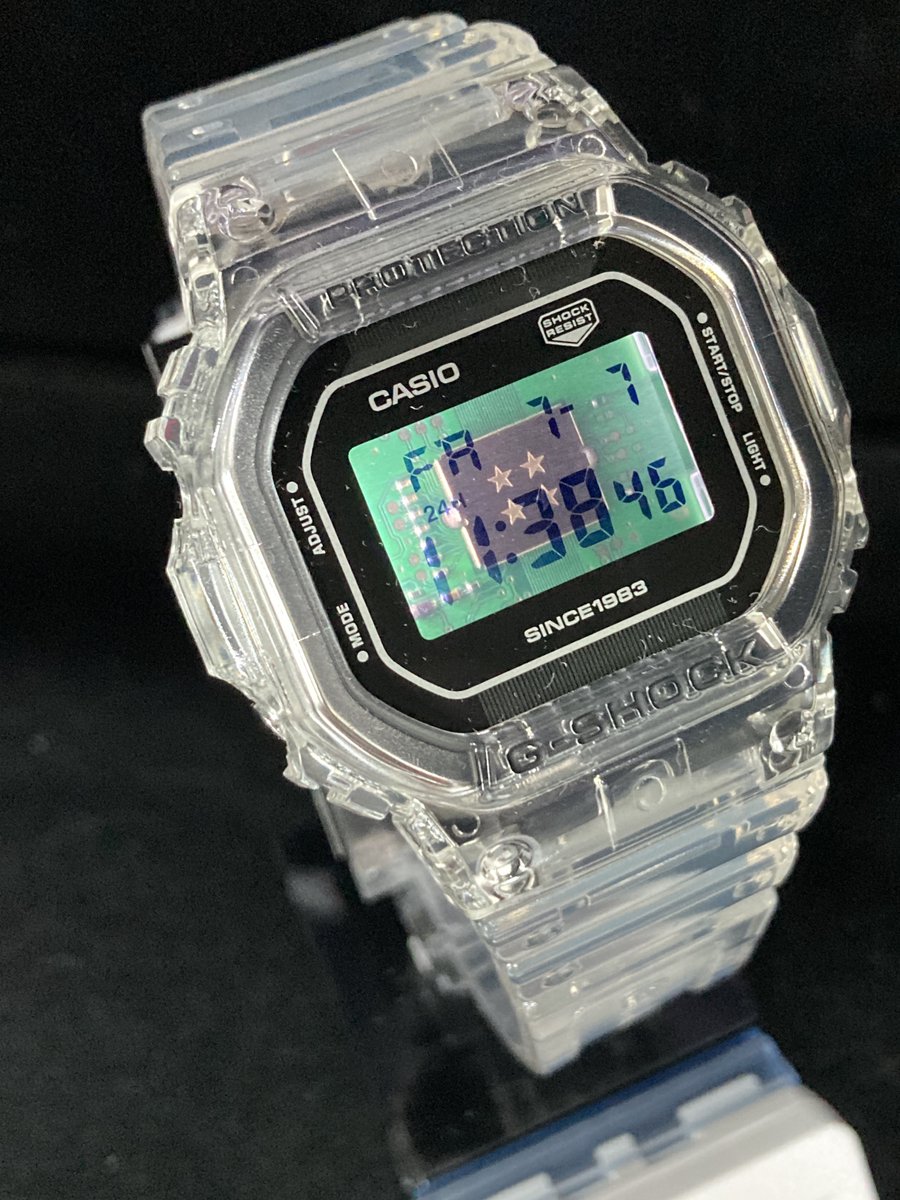 bic_nagoya's tweet photo. ✨新製品✨
G-SHOCKより40周年記念 限定モデル
Clear Rimixシリーズが本日発売‼️
スケルトンケースには初採用となる透明グラスファイバーダイアミドを使用。
※台数限定となりますのでお早めに!!🏃
2階時計コーナー⌚
#CASIO40Th
#GSHOCK https://t.co/jpyAaiBbaB