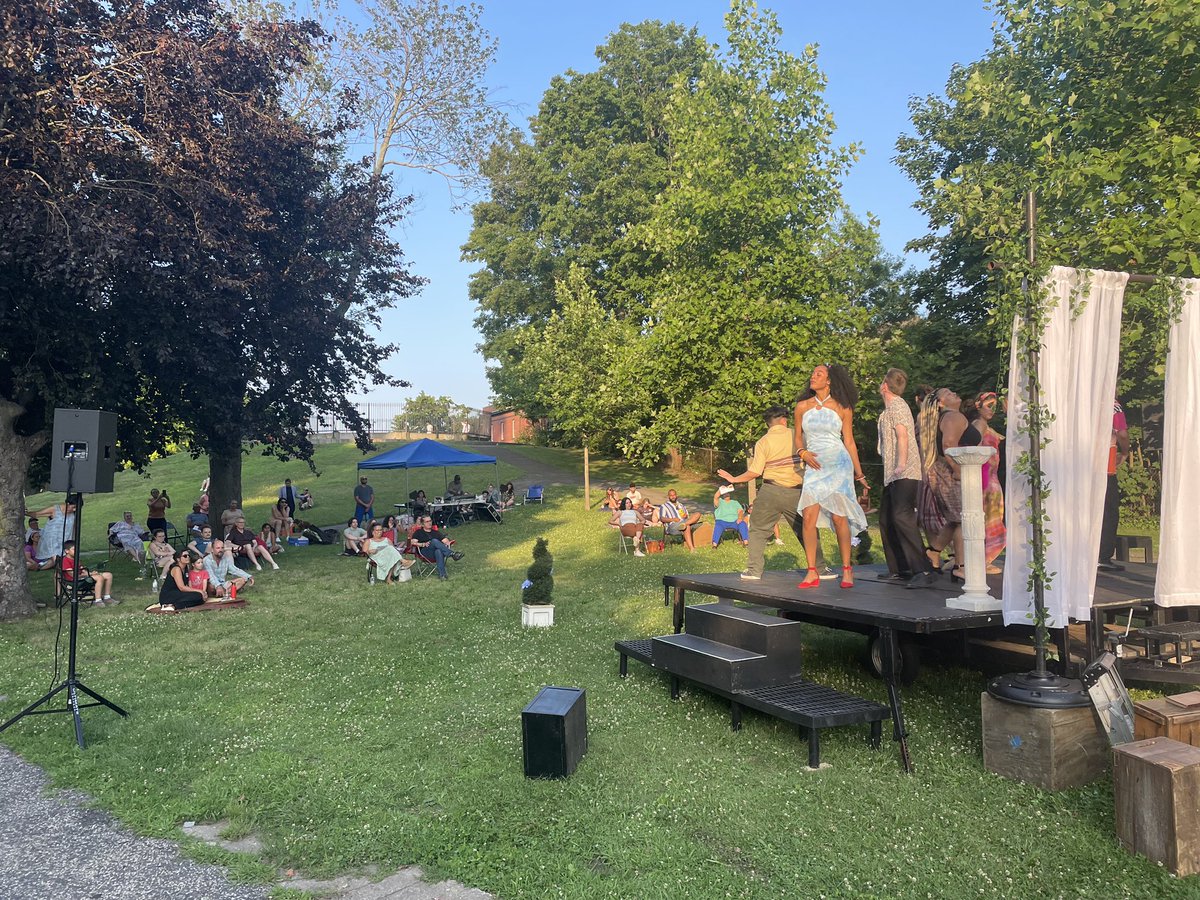 Perfect night for Teatro en el Verano. Presented by @RILatinoArts and @trinityrep. Gracias @martavmarta and @kufacastro for bringing the arts into our communities.