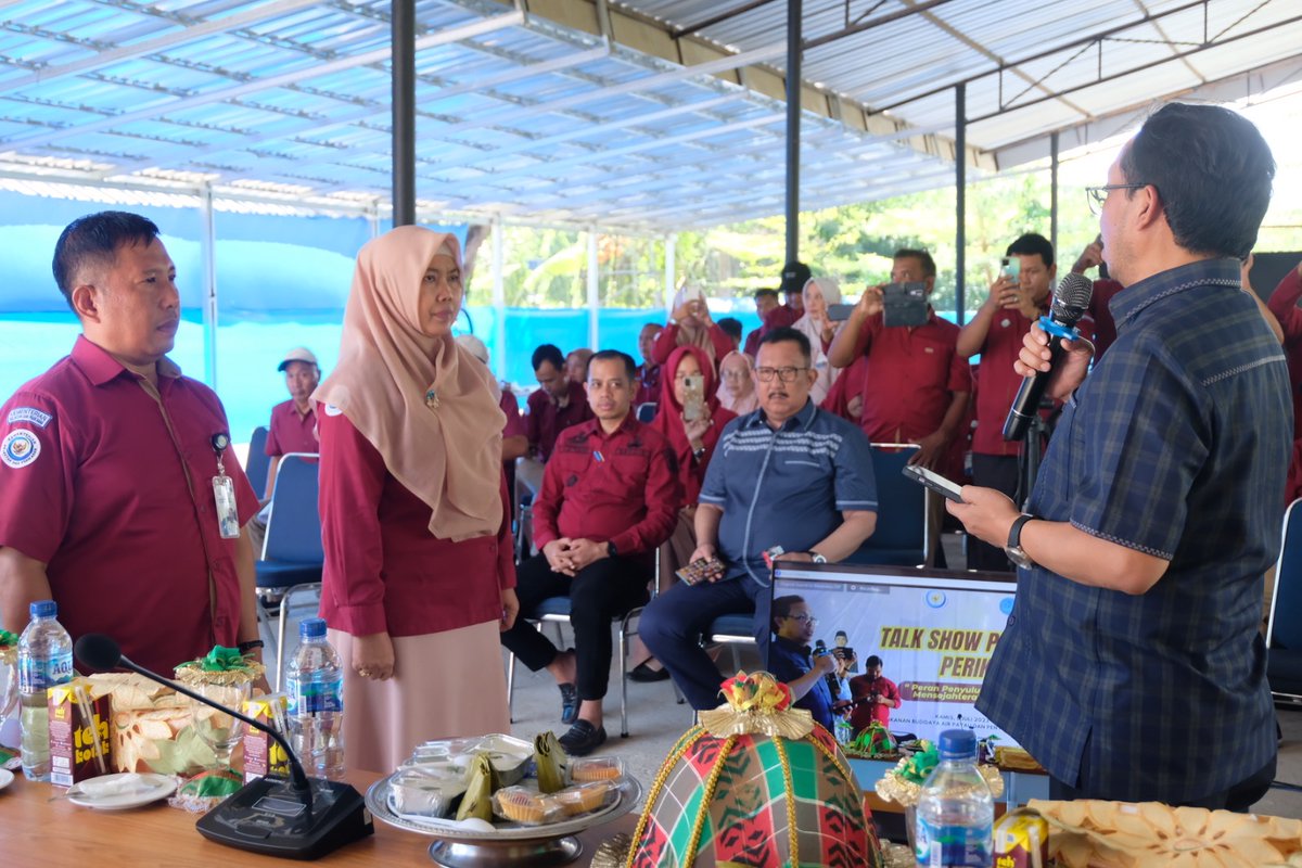 ehermankhaeron tweet media