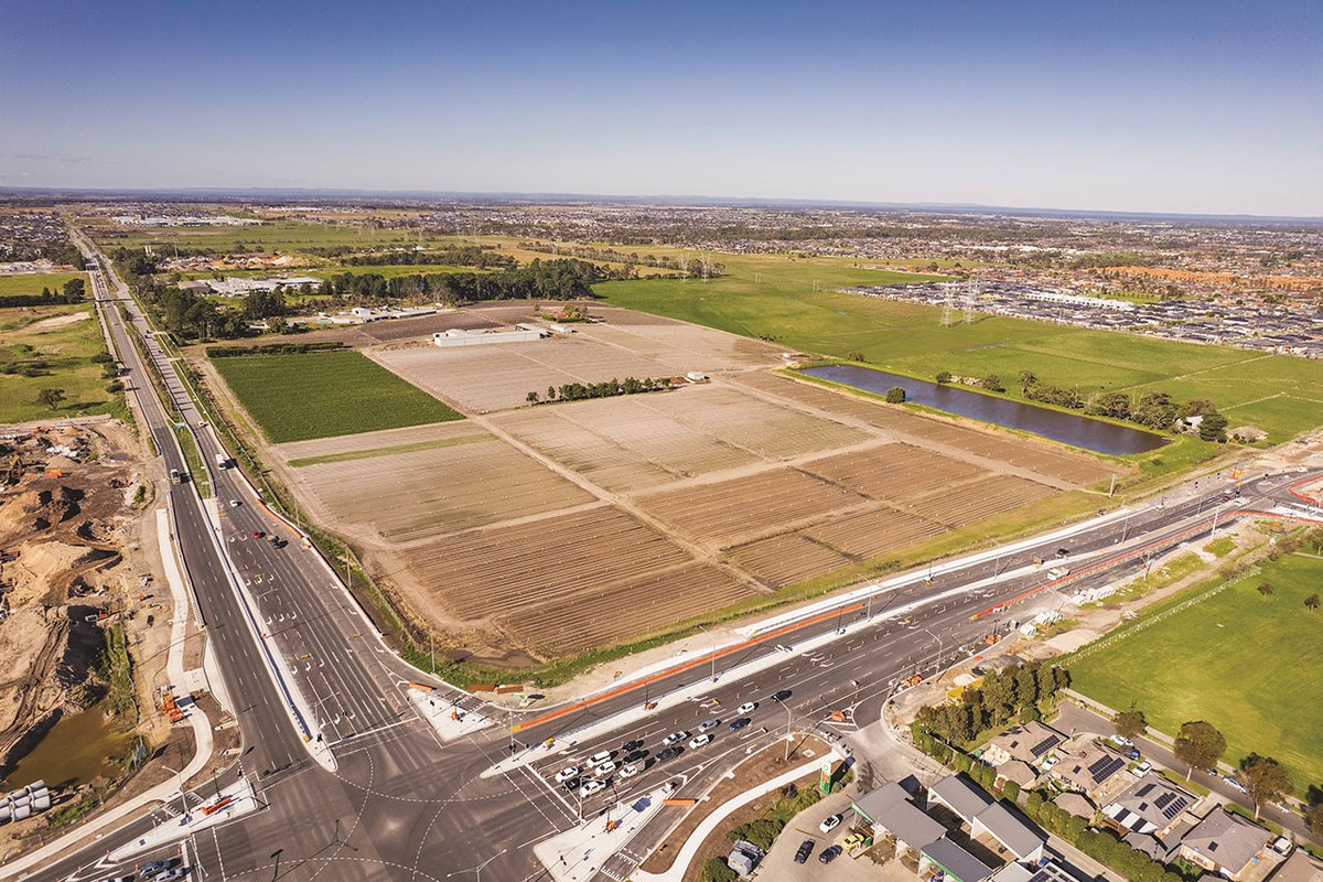 AusPropJournal's tweet image. ONE of the few remaining privately held infill corner #developmentsites of scale in #Melbourne’s south east growth corridor is on the market with expectations of $70 million. #propertydevelopment #developmentsite #developmentopportunity #realestate australianpropertyjournal.com.au/2023/07/06/pri…