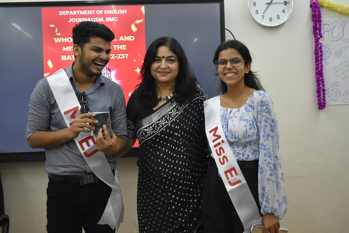 Surbhithescribe's tweet photo. Set your goals high and always dream big. Because you are only as big as the dreams you dare to live. Happy Farewell EJ 22-23. God be with you till we meet again.@IIMC_India @ProfSanjay_IIMC https://t.co/QieqSa0VnI
