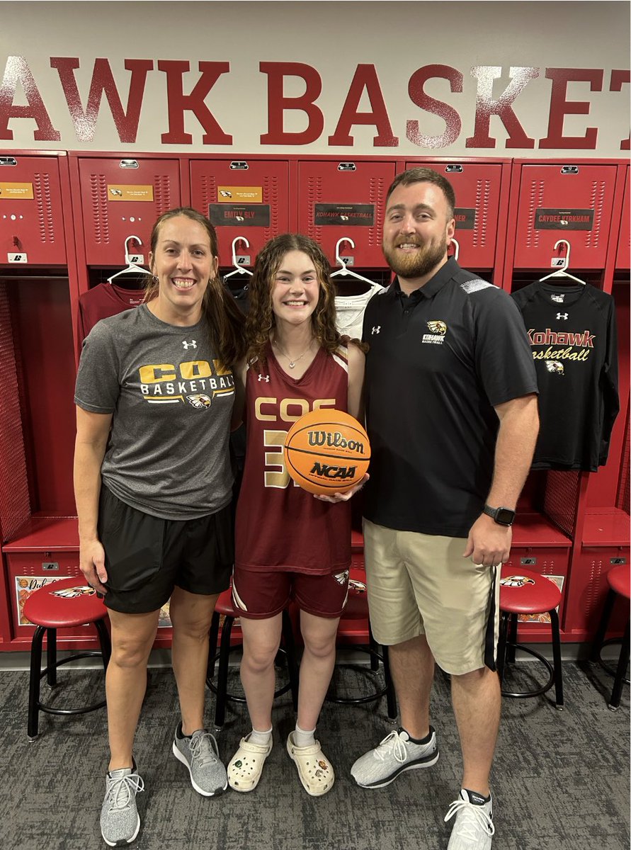 HerzingAshley's tweet photo. I’m grateful to say that I have had an awesome unofficial visit with Coach Waskow and Coach Drew and have received an offer to play at @CoeCollegeWBB !! I loved touring the campus and really enjoyed learning about everything Coe has to offer! https://t.co/yeywsRTnHv