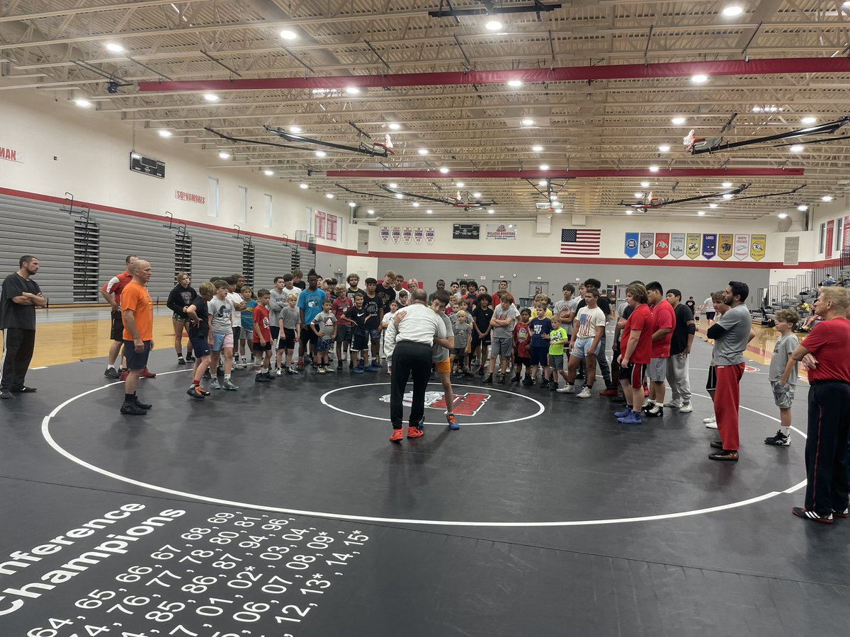 Grantwrestling1's tweet image. Grateful to have Illinois Wesleyan Head Coach @thebrettrobbins in the house tonight! Great technique and message to our kids about setting the pace of your life on and off the mat. Looking forward to watching him build a powerhouse at Illinois Wesleyan.

#FoxLakeTough #SetThePace