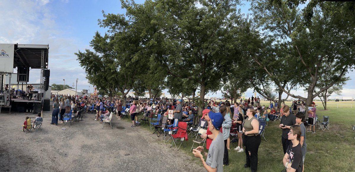 BartonCoFair's tweet photo. Katie Nicole takes the stage at the Barton County Fair. Great crowd! https://t.co/uLRE6o1kIj