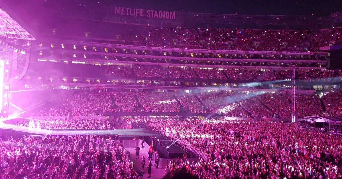 tzulovelyy's tweet photo. MetLife ✅.                                    SoFi ✅ https://t.co/hoZq3fEr6i