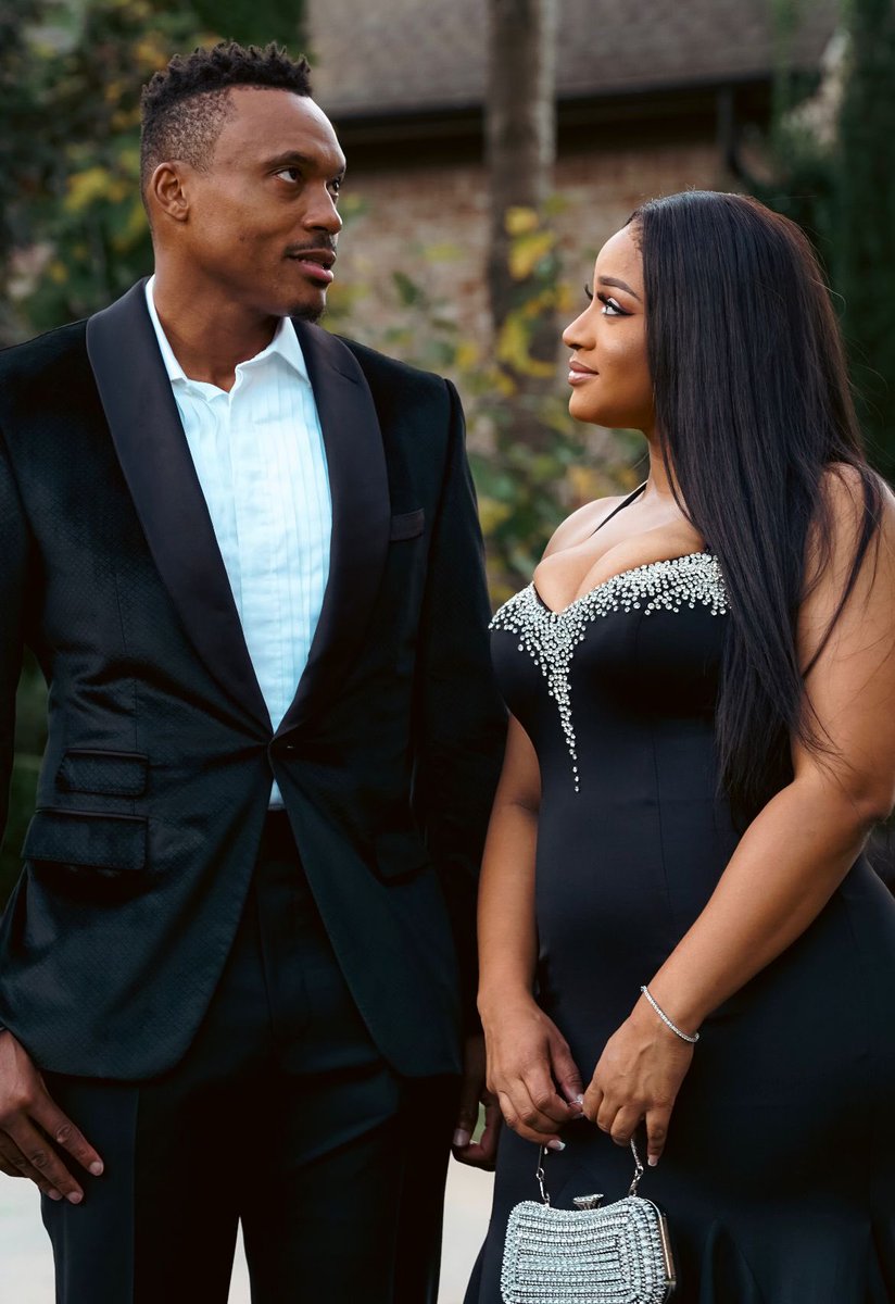 KhadeishaS's tweet photo. My own fairtale 🌎🥹❤️🤍♾️ 
Mr &amp; Mrs Davis 💍 https://t.co/qTWQsl5F0X
