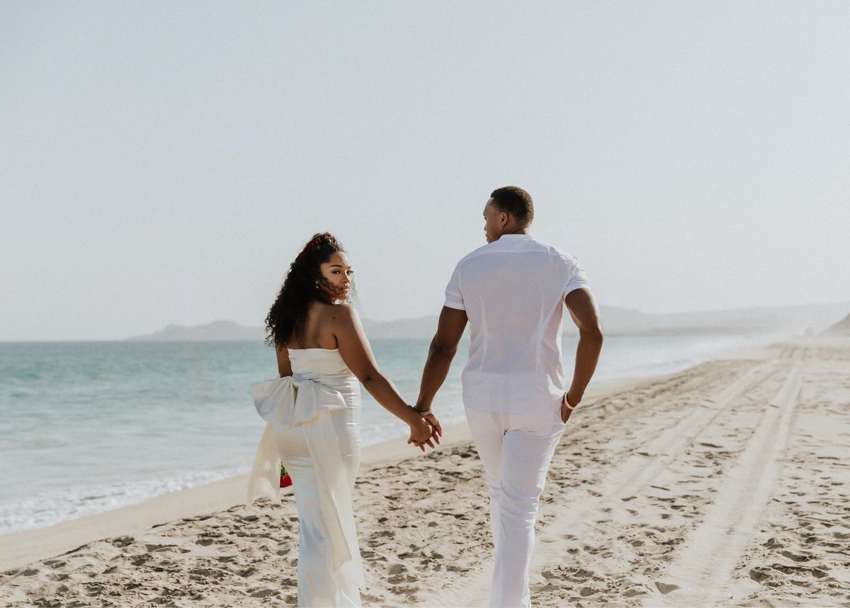 KhadeishaS's tweet photo. My own fairtale 🌎🥹❤️🤍♾️ 
Mr &amp; Mrs Davis 💍 https://t.co/qTWQsl5F0X