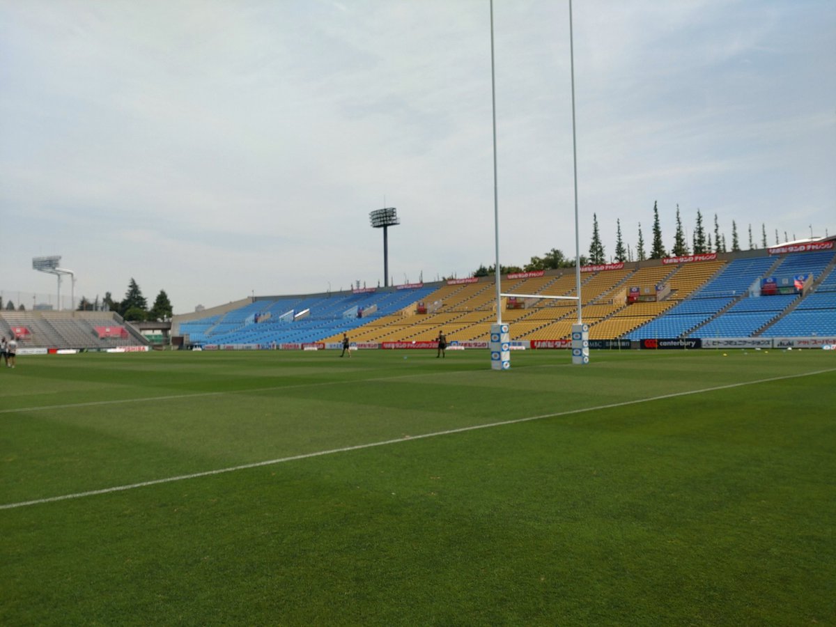 sponichi_r's tweet image. #日本代表 のキャプテンズランがまもなく始まります。秩父宮ラグビー場の気温はすでに32度🌞暑い❗

なお試合で着用するジャージーは、ジャパンXVがグレイの段柄（昨秋のオーストラリアＡ戦で着用したもの）、オールブラックスXVがグレイです。色被り、ちょっと心配です…。