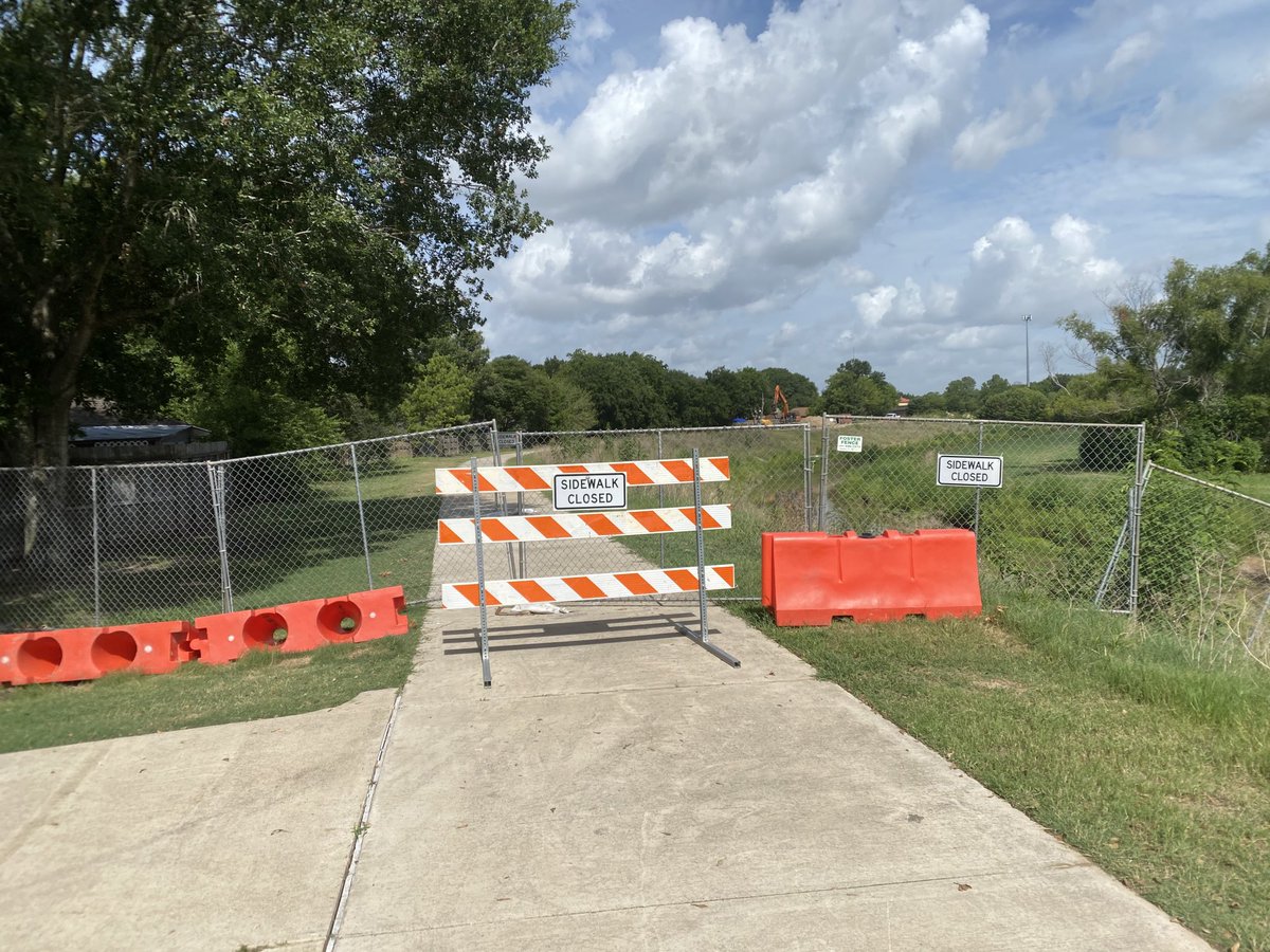 Serious barrier on north #WhiteOak trail. Nice to see some progress. Heavy equipment in background. If I had to guess, drainage projects first, then complete the trail ..