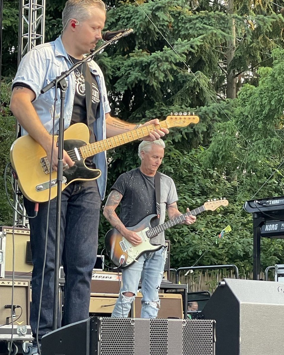 “I had a blast jamming with @JasonIsbell last night at the Zoo!! Thanks, Jason and your whole band and crew for being awesome.” - Mike