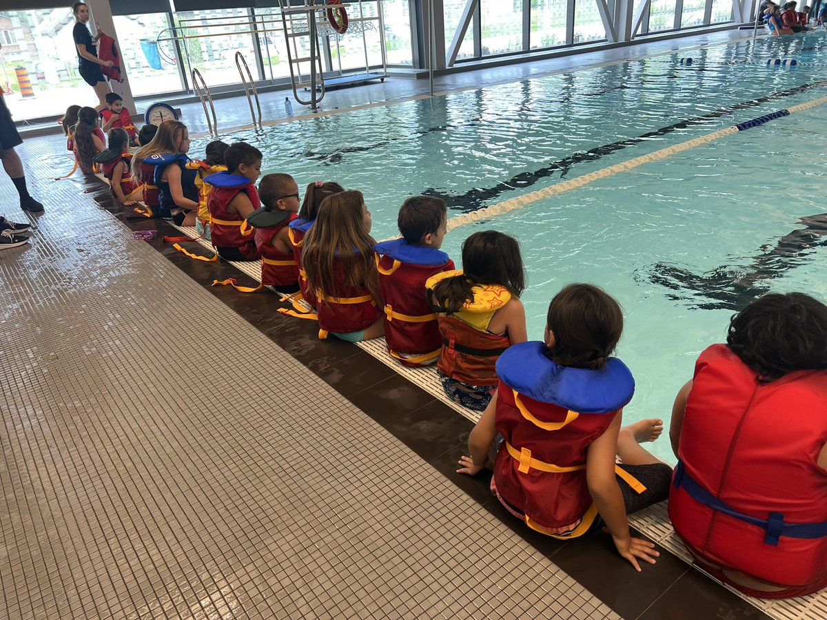 jillian_pizzo's tweet image. We love our swimming days @UWindsor ! Thank you for planning a fun afternoon for our #CampMigizi students @gecdsbpro @ClaraHowitt #GECDSBSLP2023