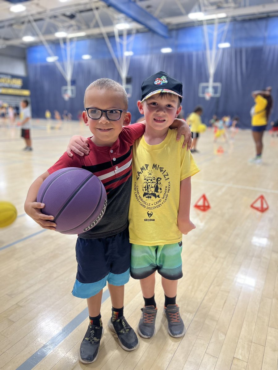 jillian_pizzo's tweet image. We love our swimming days @UWindsor ! Thank you for planning a fun afternoon for our #CampMigizi students @gecdsbpro @ClaraHowitt #GECDSBSLP2023
