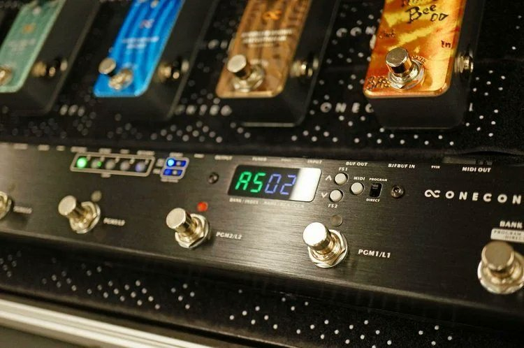 OneControlJp's tweet photo. 期間限定10%OFF！
Caiman Tail Loop

ペダルボードに設置しやすい、コンパクトかつ多機能なプログラマブルスイッチャーです。
5つの��フェクトループに加えMIDI機能も！

セールは7/14(金) 16:00 ご注文分まで🦎
https://t.co/I6ZdIliGkm https://t.co/3DKmcxgYaK
