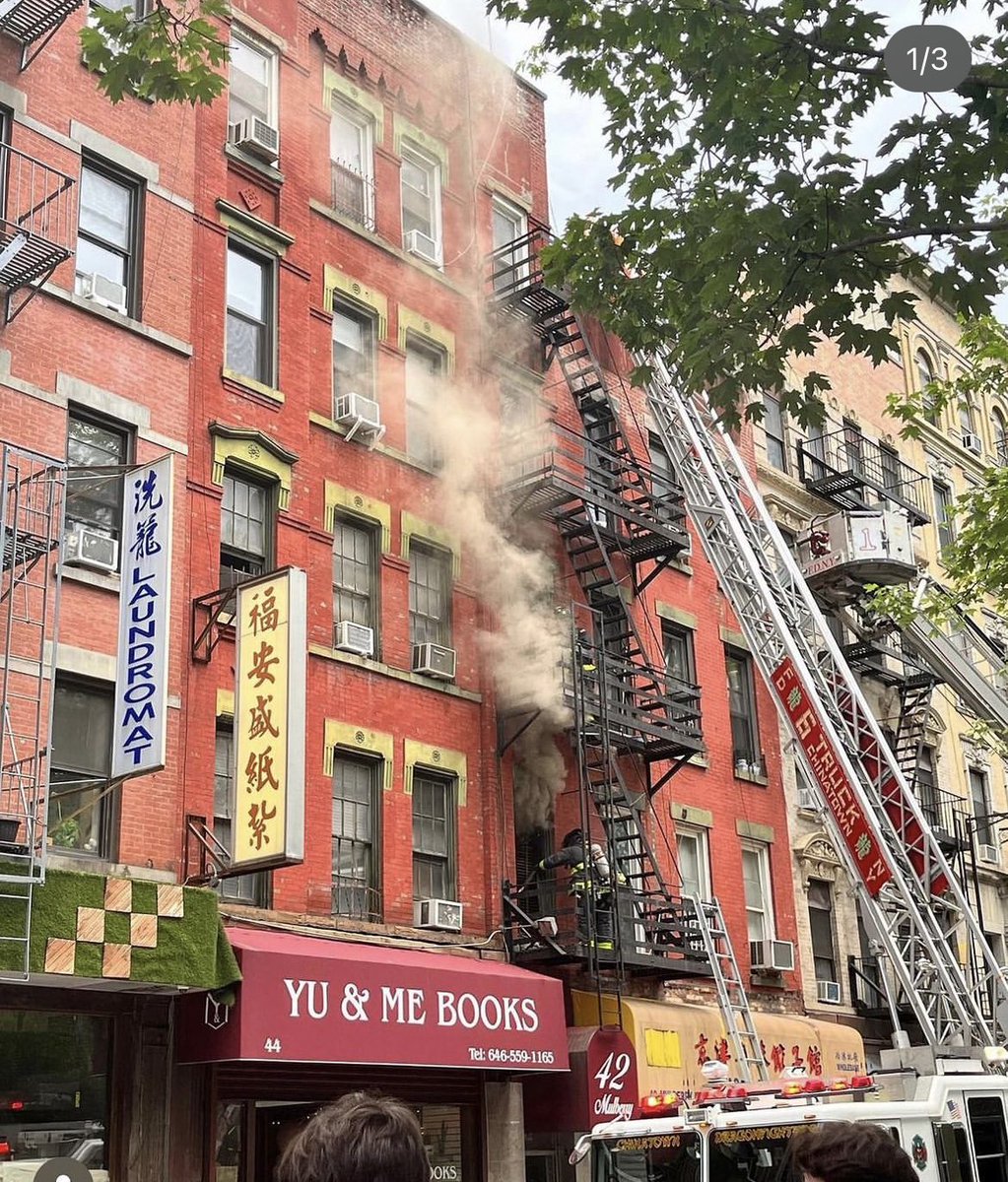 There was a fire above <a href="/yuandmebooks/">Lucy Yu</a> - which means it won’t be operational for 1 yr due to damage. This is devastating. Anyone who knows the bookstore - the first AAPI woman-run bookstore in the country knows it’s a beacon to us all. Pls consider donating. gofundme.com/f/yu-me-books-…