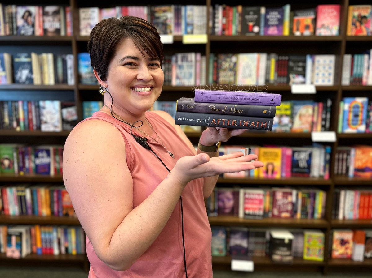 It’s Thursday, you know what that means! #YANewReleases!

Mirrorverse: Pure of Heart by @DelilahSDawson
Blue Bloods: After Death by @MelissadelaCruz
Tim Burton’s The Nightmare Before Christmas by Megan Shepherd

#barnesandnoble #yathursday #newbooks #bnvancouver #vancouverusa