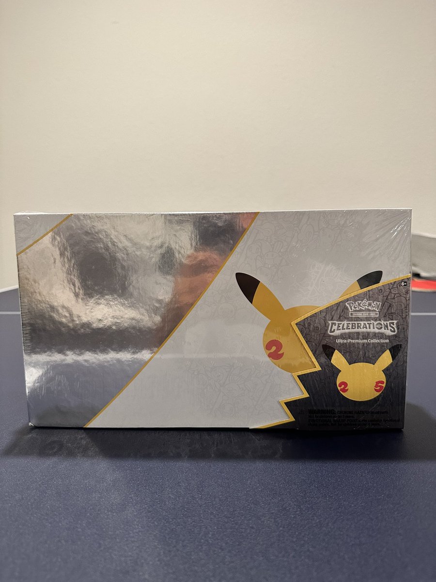 Jpegs93's tweet photo. CELEBRATIONS UPC $400 shipped add 4% for PayPal G&amp;S 

RT appreciated 😄 https://t.co/bJ0JfJibj2