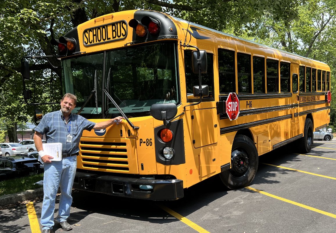 BirdBusSales's tweet photo. Don Booth of Pocantico Hills School takes delivery of a new Blue Bird FE. Children will arrive safely for school on this iconic branded bus. #safe #schoolbus #westchester https://t.co/QbcCVoGUif