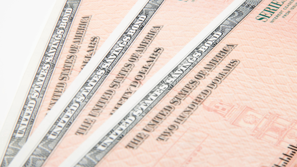 Is it a Good Move To Invest in Series I Savings Bonds? centsandpurpose.com/series-i-savin…