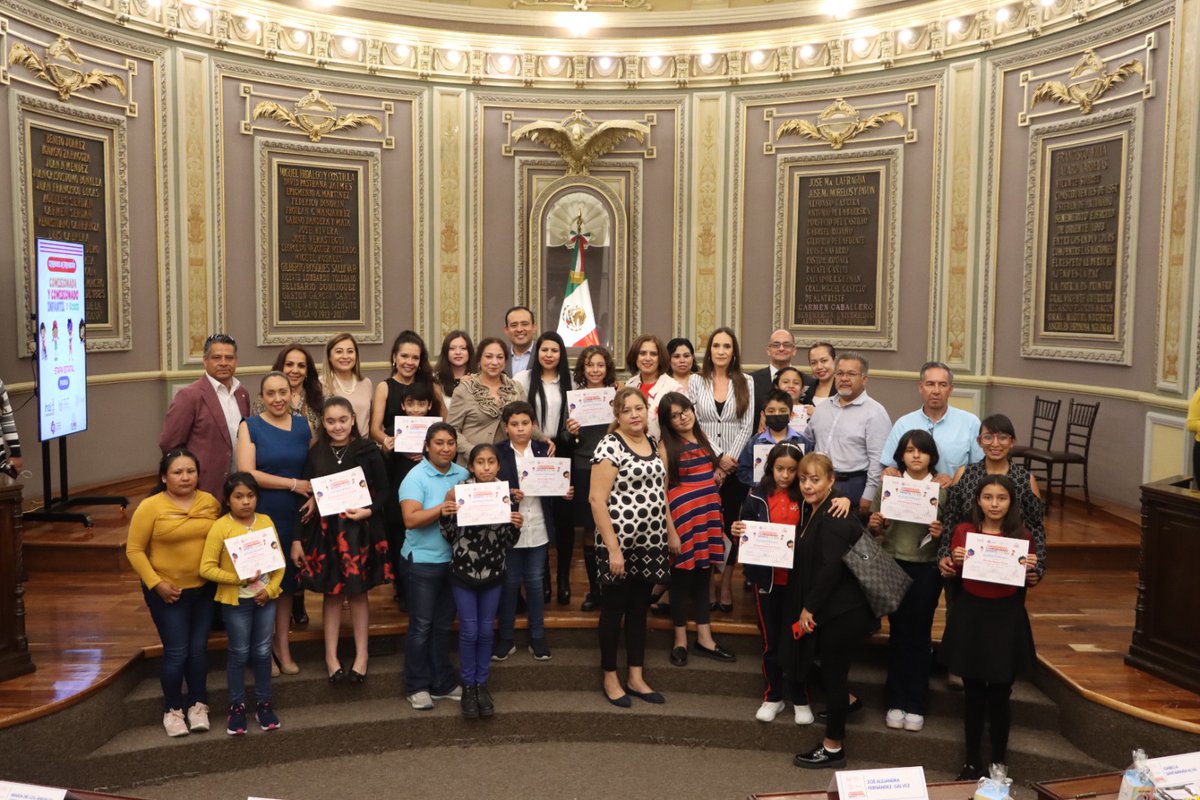 LaloCastilloLop's tweet photo. En el Pleno del @CongresoPue efectuamos la ceremonia de premiación de las y los concursantes de "Comisionada y Comisionado Infantil 2023", organizado por el @ITAIPUE y el @INAImexico. (1/3) https://t.co/zivhcaHgtA
