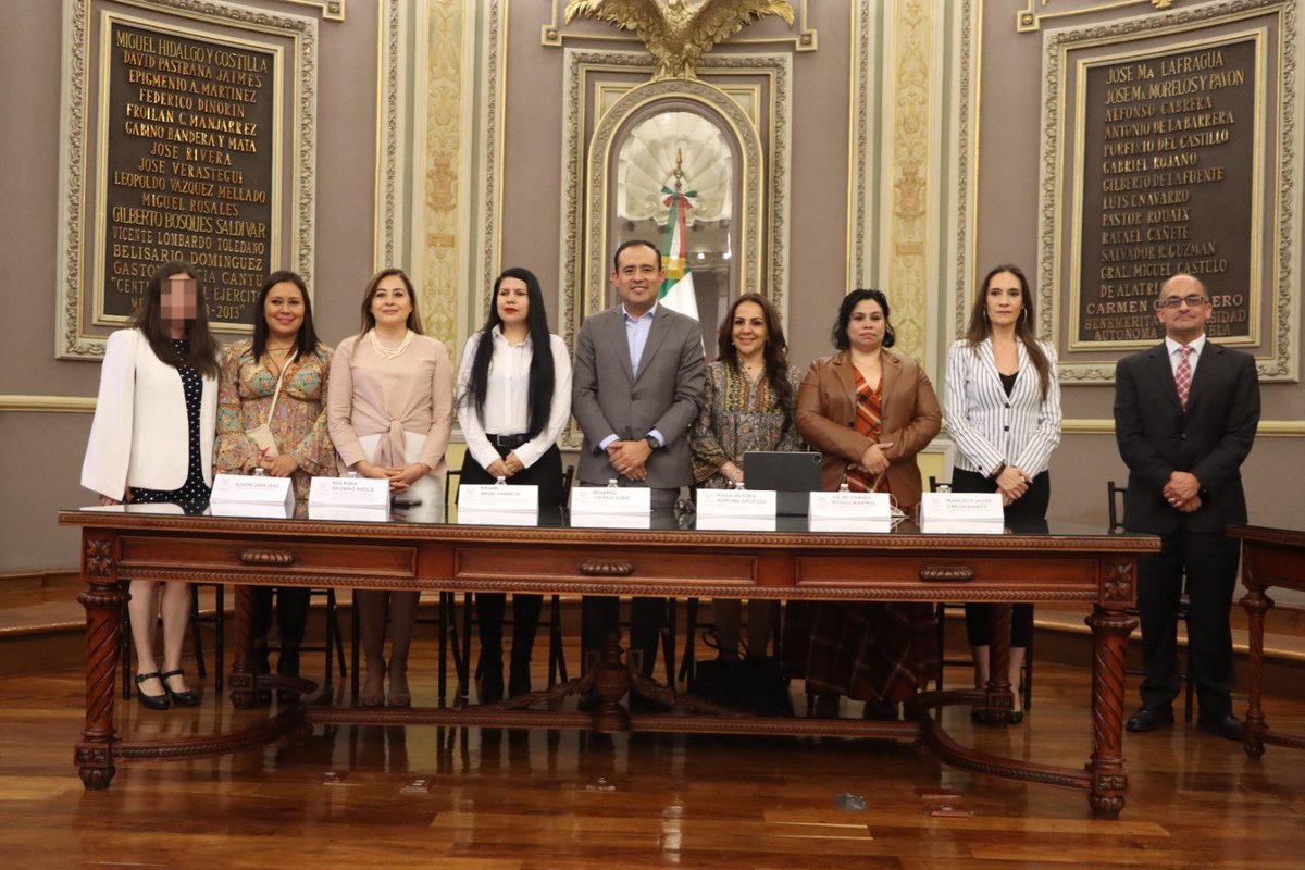 LaloCastilloLop's tweet photo. En el Pleno del @CongresoPue efectuamos la ceremonia de premiación de las y los concursantes de "Comisionada y Comisionado Infantil 2023", organizado por el @ITAIPUE y el @INAImexico. (1/3) https://t.co/zivhcaHgtA