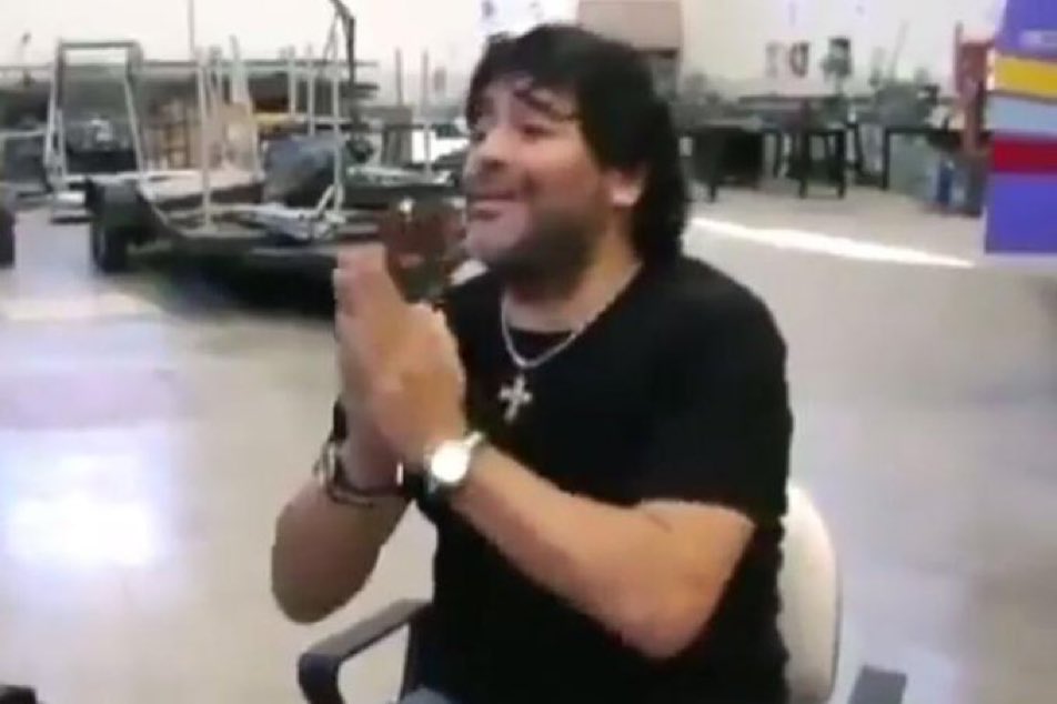 Sabes que boxeador hubiese sido yo si no fumaba 3 atados por día? Que boxeador nos perdimos!