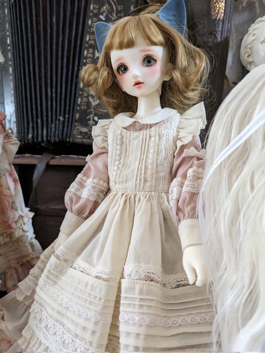 28Natural's tweet image. 撮影が遅くなりましたが、ancienne様（@ancienne_sk ）より「チビねこの子ども服」をオーダーさせて頂きました🐾
漫画からそのまま抜け出してきたかのようで満足です🤣ありがとう御座います🙌
#綿の国星　#チビねこ　#ancienne