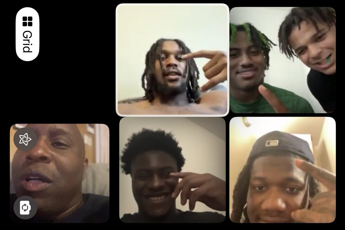 Legendary Coach Eddie Robinson once said, “I've learned more about what they meant to me and what they meant to the game. I never won a game - they did. You learn from every player because they're not the same." 🔒Boyz teach me every day. 🦆 
#NoSoftBatch🍪s
<a href="/oregonfootball/">Oregon Football</a>