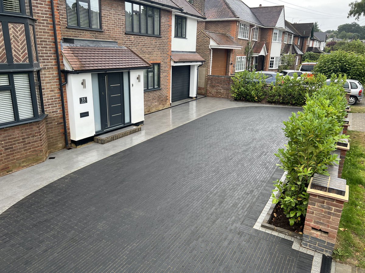 Paramount Paving tweet media