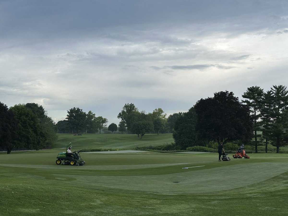 bartonkyled's tweet photo. Men’s Invitational Day 2. After dealing with 2 inches of rain through the evening Wednesday, the course is back to having some teeth today. Keep it in the fairway and hit greens. Good luck to everyone playing today! #keepgrinding https://t.co/c49N27XRqi