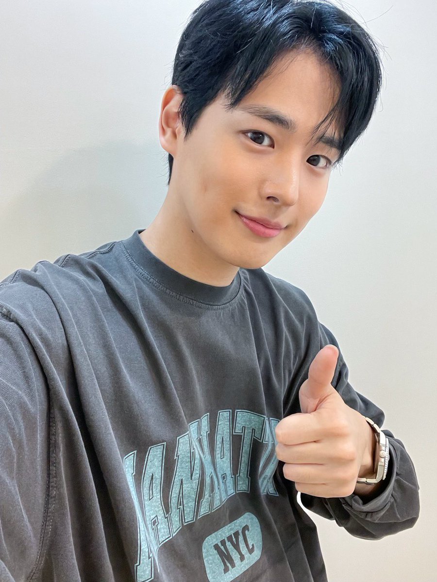 [ #최병찬 ]

D-1🇹🇭

내일 만나요 🐣💛