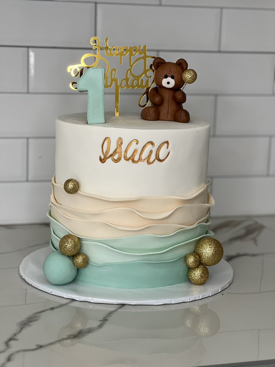 blendysug's tweet photo. @CocaColaBevUg @Unruly_Muhororo For the best custom cakes and pastries in town for all occasions. Birthdays, weddings and corporate events. 

Call us on 0772243509/ 0708630761 

https://t.co/M5GrHs1CbM https://t.co/oykD7gG2YQ