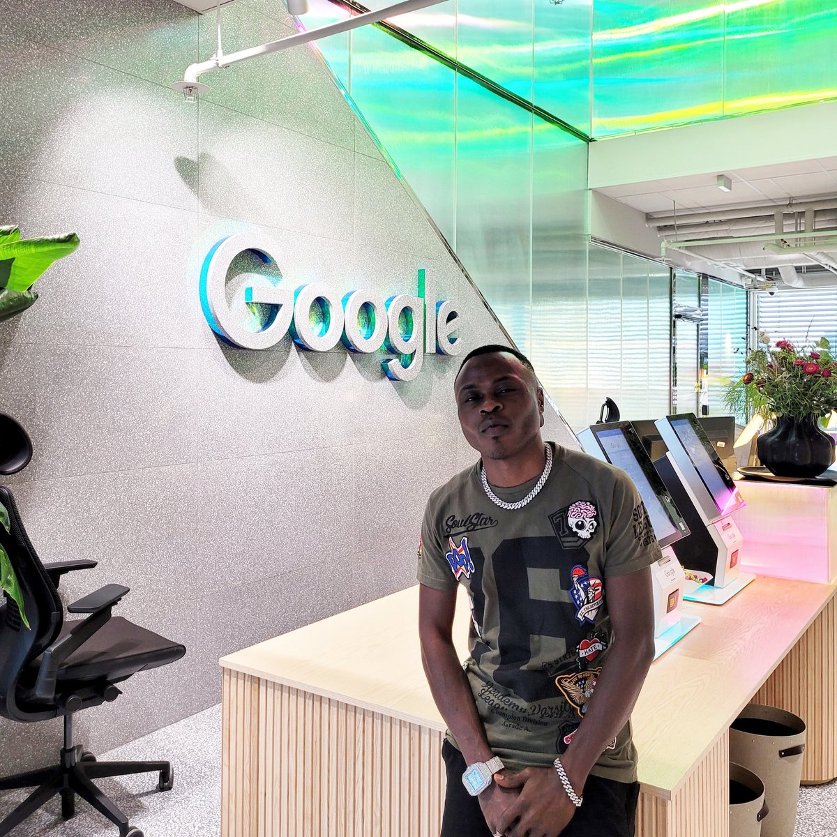 DJErycom's tweet image. Visited the GOOGLE Offices.
Now You Know Why DJErycom.com Ranks No.1 On Google